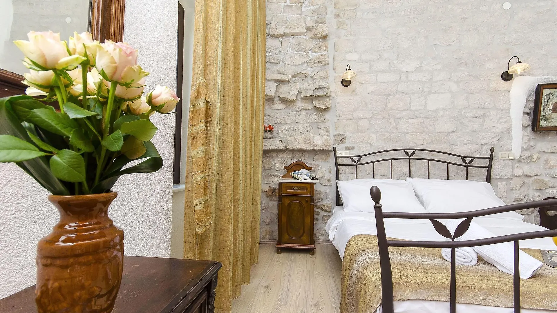 Palace Derossi Trogir