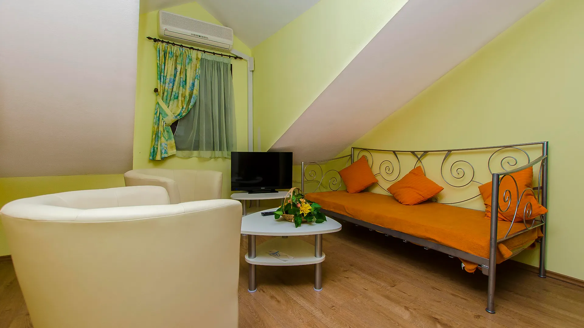 Bed & Breakfast Palace Derossi Trogir