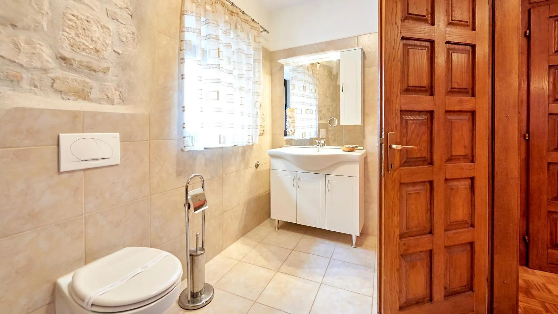 Palace Derossi Trogir 3*,